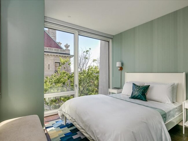 Photo - 400 W 113th St Unidad 927