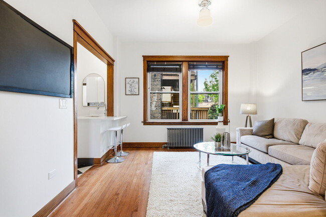 Photo - 2918 W Altgeld St Unit 1