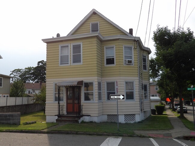 Building Photo - 112 Jackson Ave Unit 1 Rental