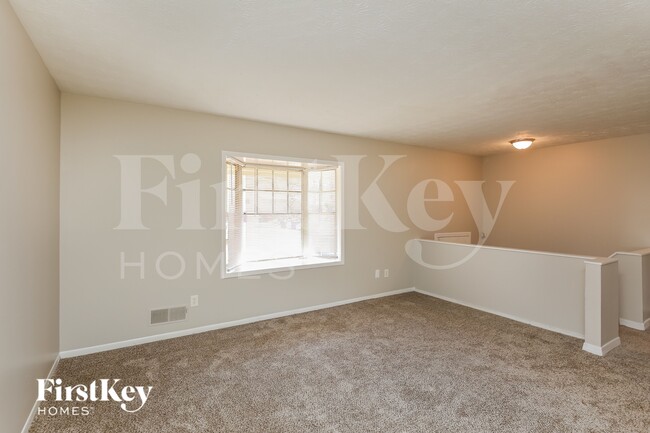 Photo - 1080 Buckhurst Dr