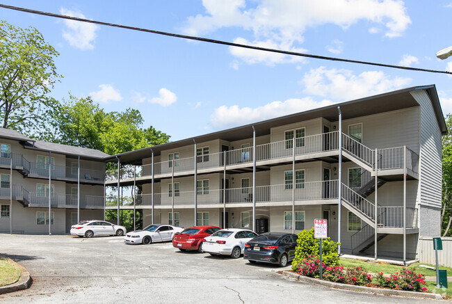 Building Photo - The Avondale Apartments