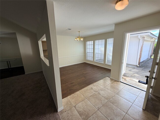 Photo - 1367 Gentle Bend Dr