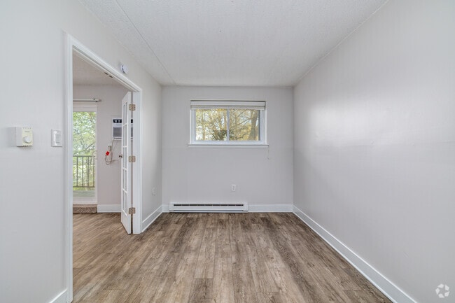 2BR, 2BA - 1,110SF - Den/Office