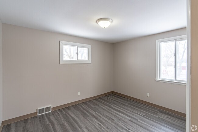 U-Crest Apartments