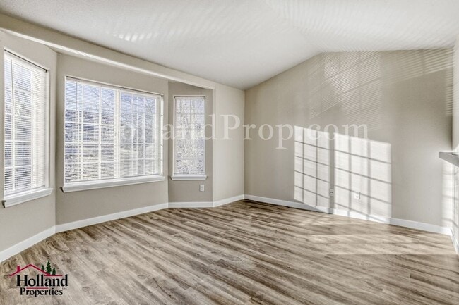 Photo - Welcome Home to This Bright & Cozy 1-Bedroom Unit in Beaverton Area