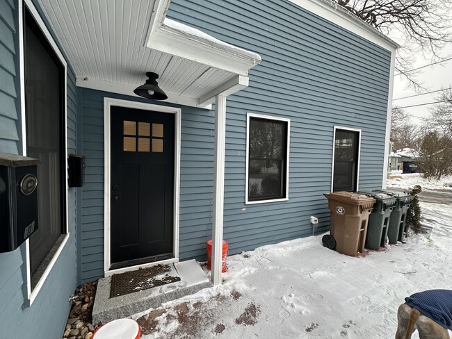 Private entry to unit - 106 Elm St Unit 2