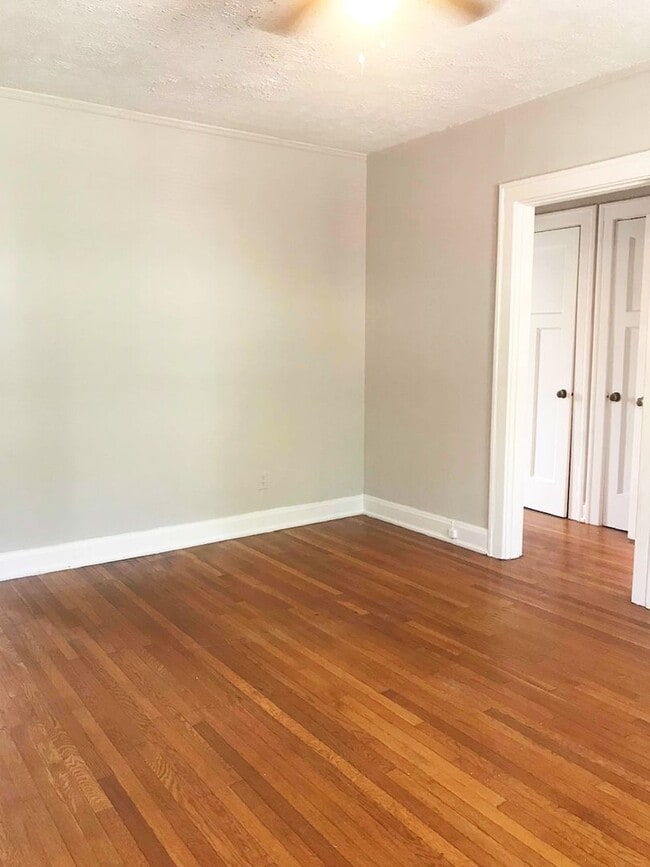 Photo - 415-419-423 Probasco Street Unidad 423-03