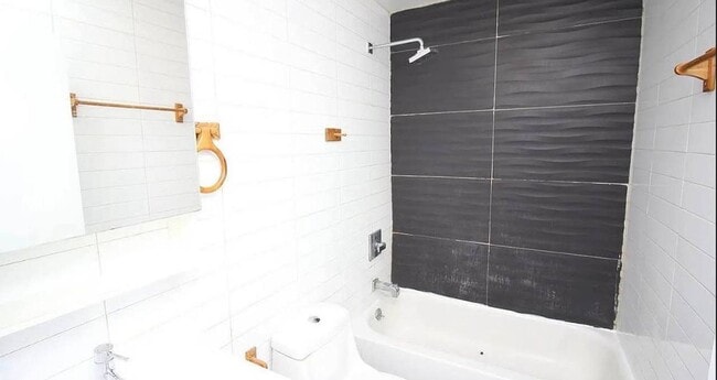 Photo - 821 Madison St Unit 3