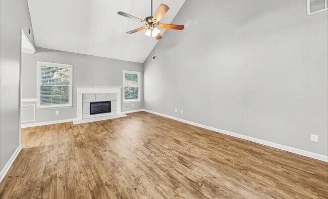Building Photo - 80 Dairyland Dr