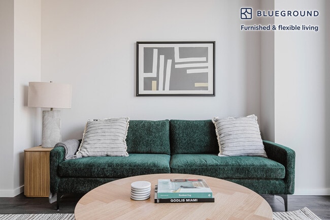 Photo - 5252 S Cornell Ave Unidad FL20-ID1158