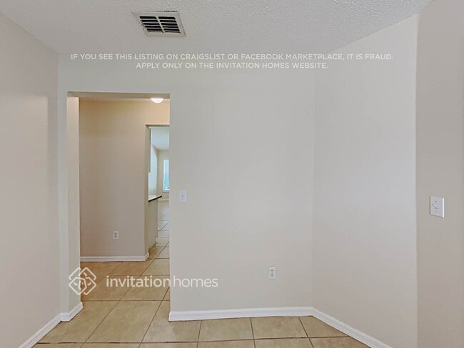 Photo - 409 NW Concord Dr