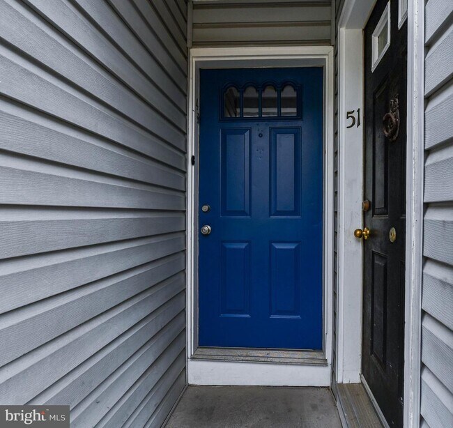 Photo - 49 Hawthorne Ct NE