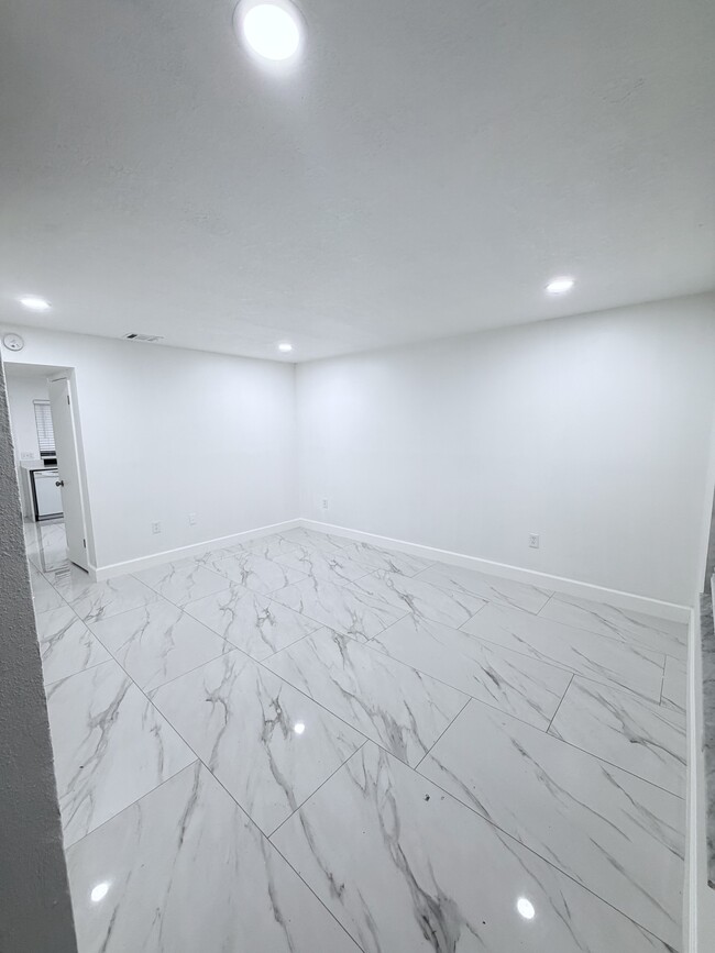 Photo - 155 Sheeler Ave