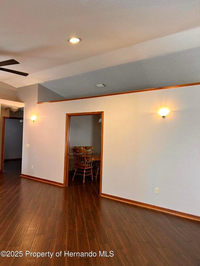 Photo - 2284 Champlain Ave