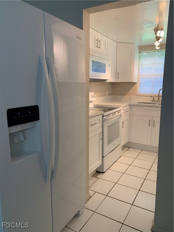 Photo - 815 Courtington Ln Unit 2