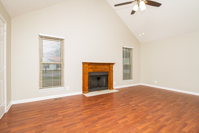 1119 Falling Tree Ct