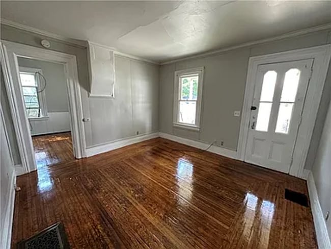 Photo - 525 Averill Ave Unidad #3 Down