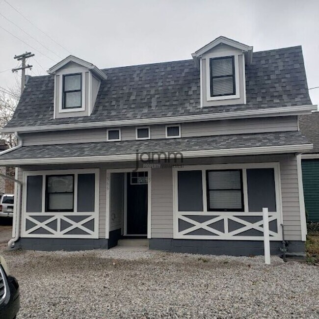 Photo - 1966 Randall Rd Unit #5