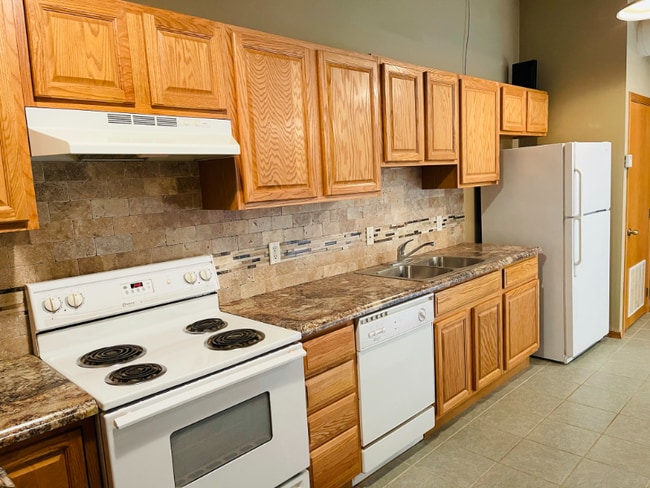 Photo - 311 N 8th St Apartment Unit 430