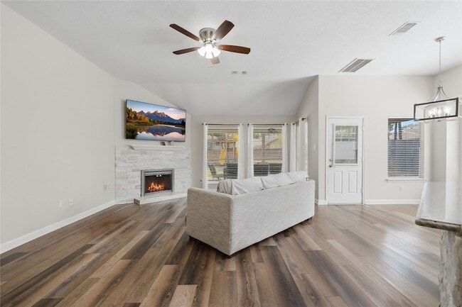 Photo - 28826 Forest Hill Dr