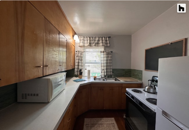 Photo - 223 S Thurmond St