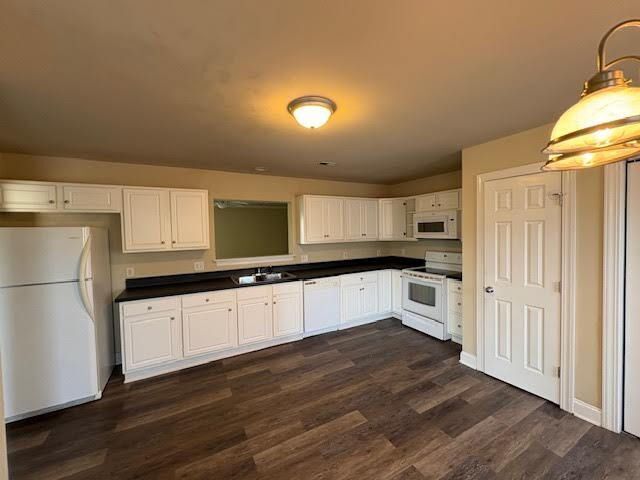 Photo - 325 S Square Dr