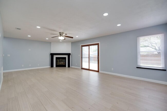 Photo - 6214 Shull Rd