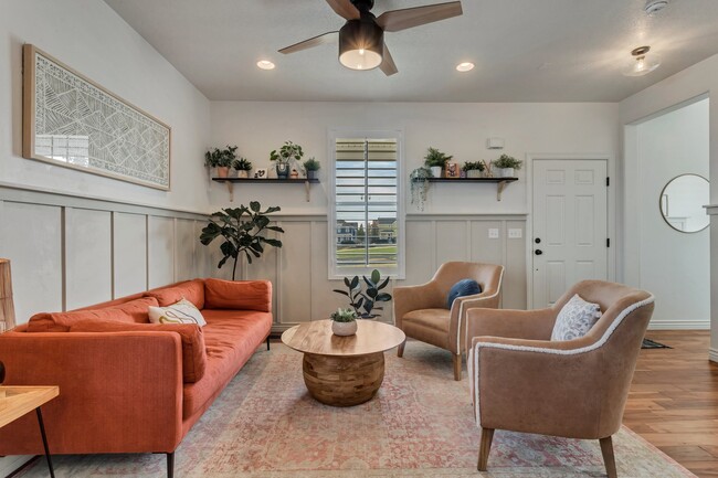 Photo - 4253 W Clarks Hill Dr