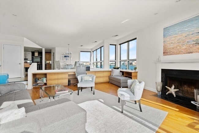 Photo - 5 Pier 7 Unit 3