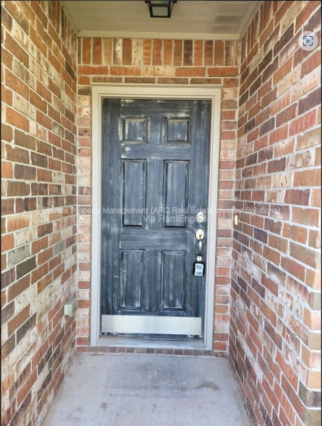 Photo - 921 West Prairie Wind Way