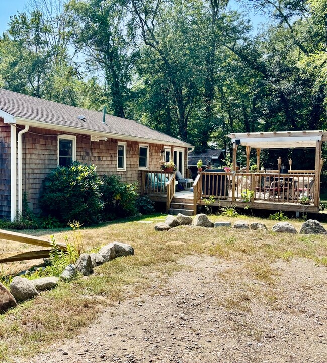 Building Photo - 40 S Beechwood Rd Rental
