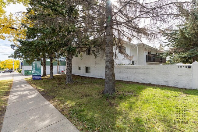 Photo - Triwood Gardens