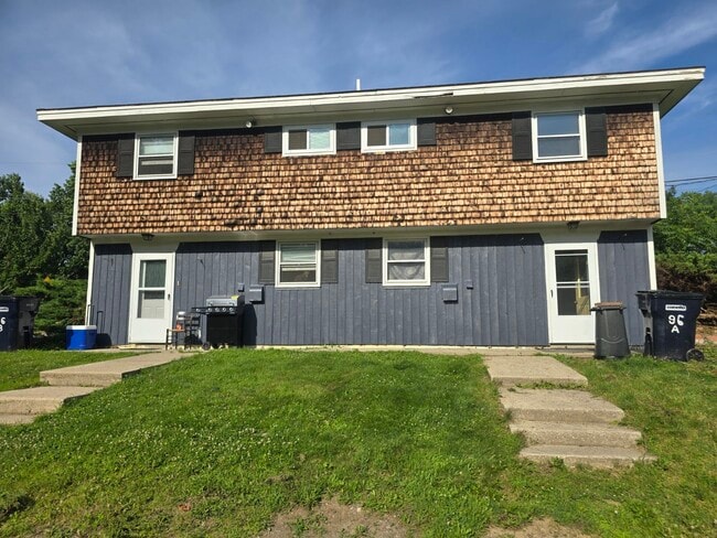 Building Photo - 96 E Broadway Unit B