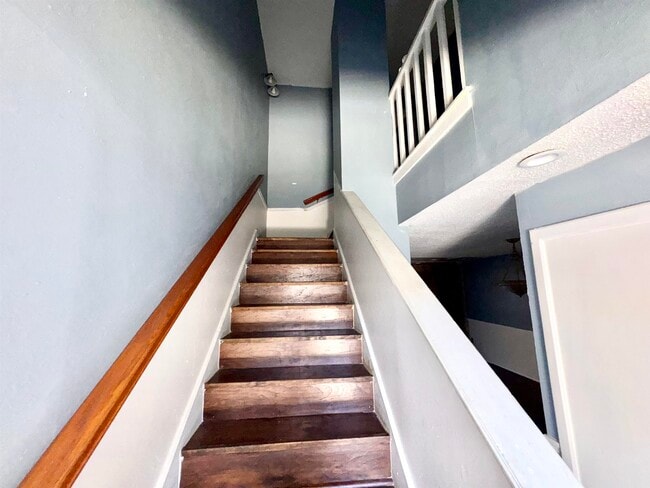 Photo - 200 Martingale Unit 120