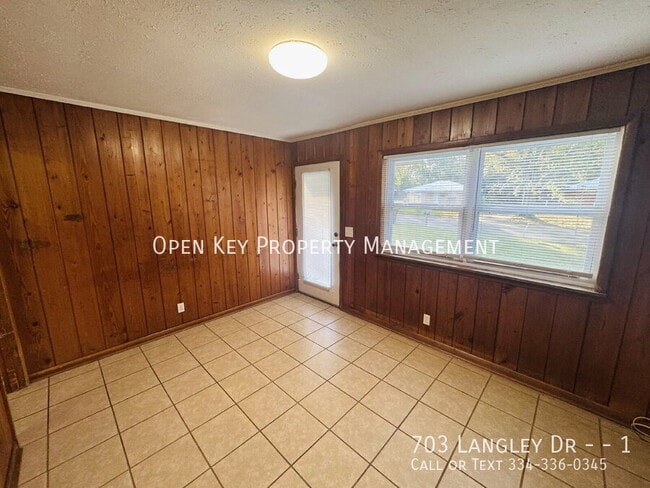 Photo - 703 Langley Dr Unidad 1