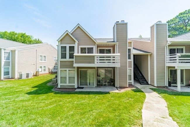 Building Photo - 9629 Vinca Cir Unit 1 - Room 1