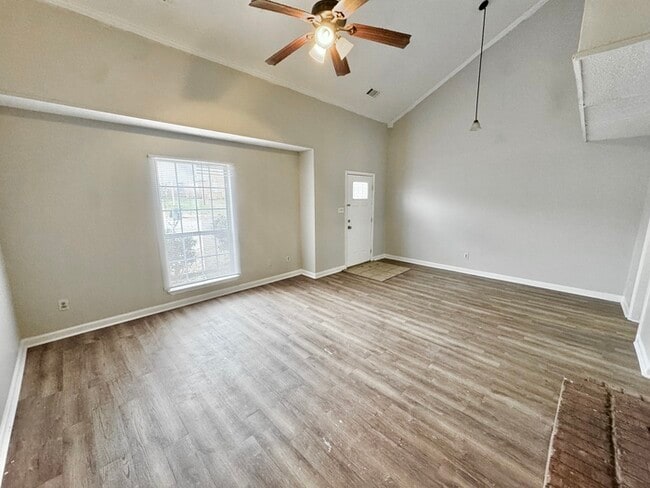 Photo - 4136 Garden Birch Cove