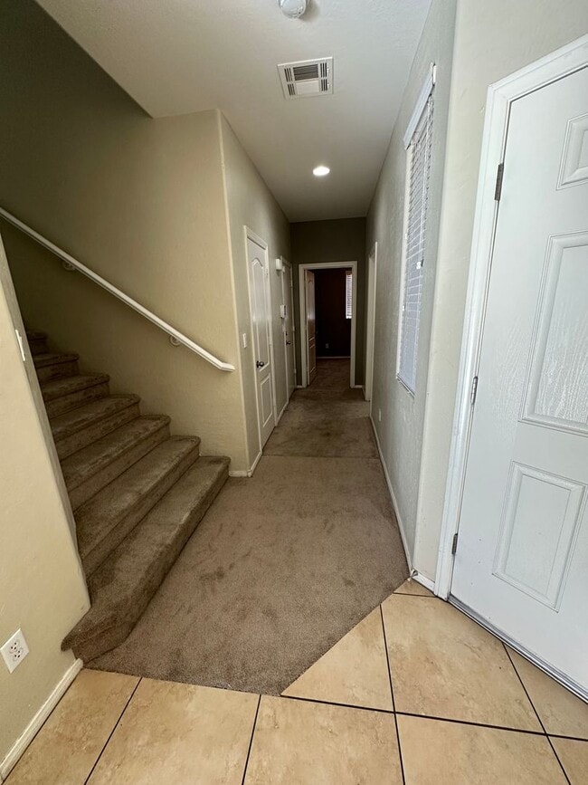 Photo - 4-Bedroom Gated Mountain’s Edge Home with Loft & Downstairs Bedroom