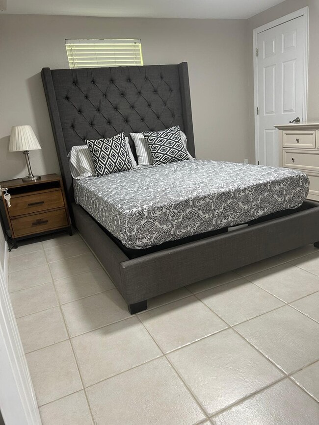 Photo - 16627 Deer Path Ln