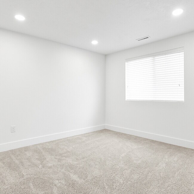 Building Photo - 15098 S Wild Horse Wy Rental