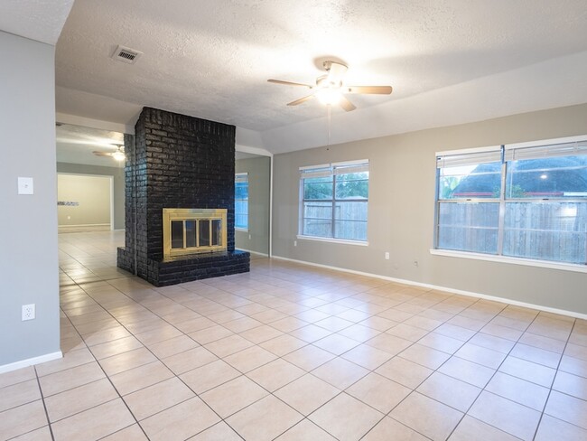 Photo - 6542 Bridgegate Dr