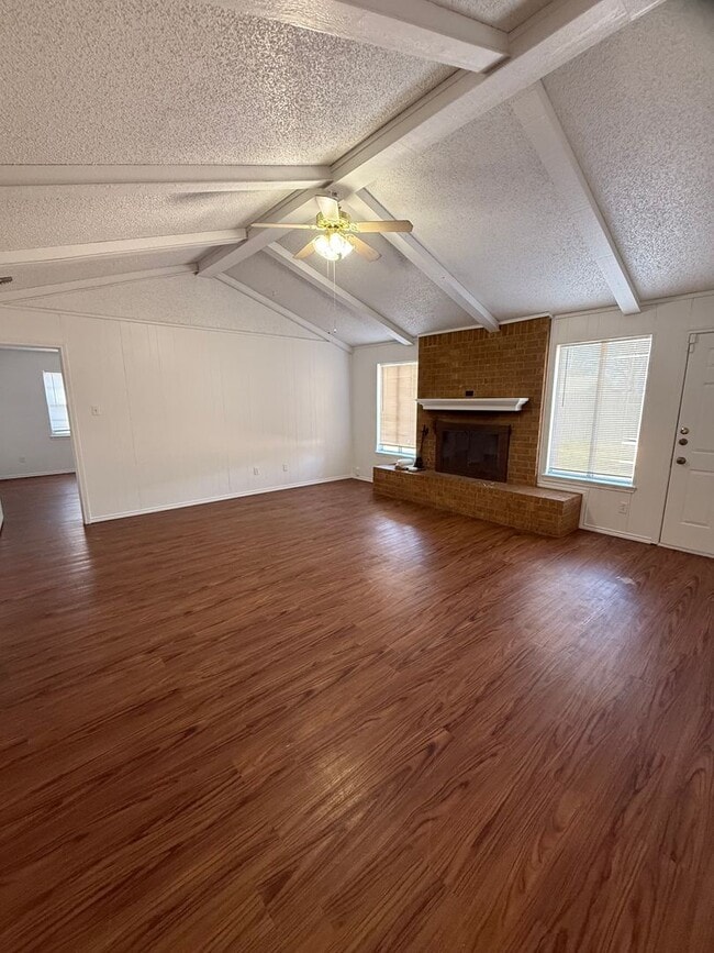 Photo - 2122 75th St