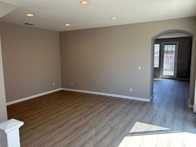 Photo - Beautiful 5 Bedroom, 3 Bath Brentwood Home / Downstairs Bedroom and Bath