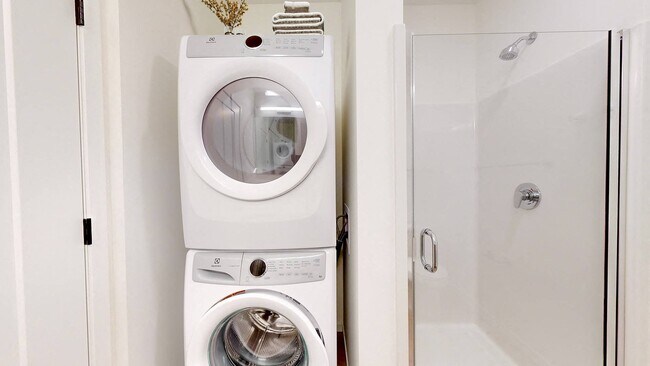 Photo - The Hill Apartments