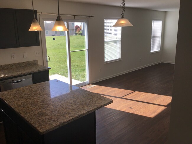 Photo - 122 Faulkner Dr