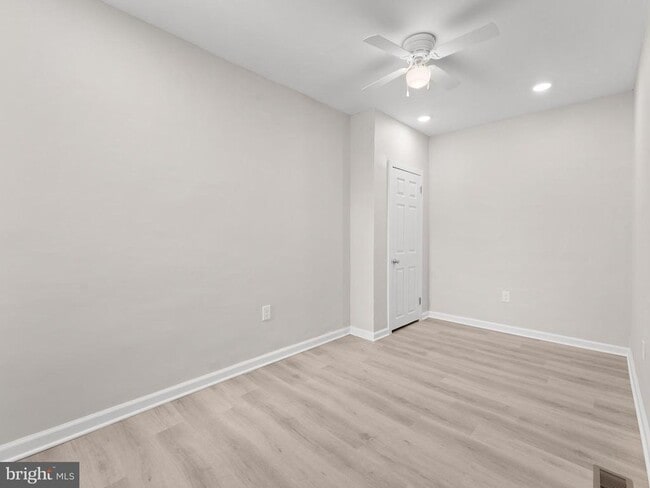 Photo - 3010 Emerald St