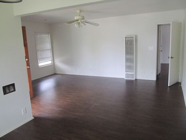 Photo - Sycamore (610-612) East Unit Sycamore (610)