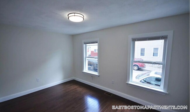 Photo - 130 Brooks St Unit 1