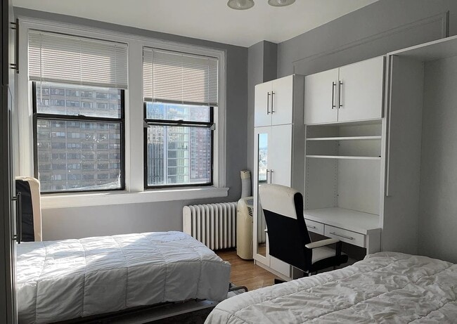 Full Unit with both beds - 1324 Locust St Unit 1520