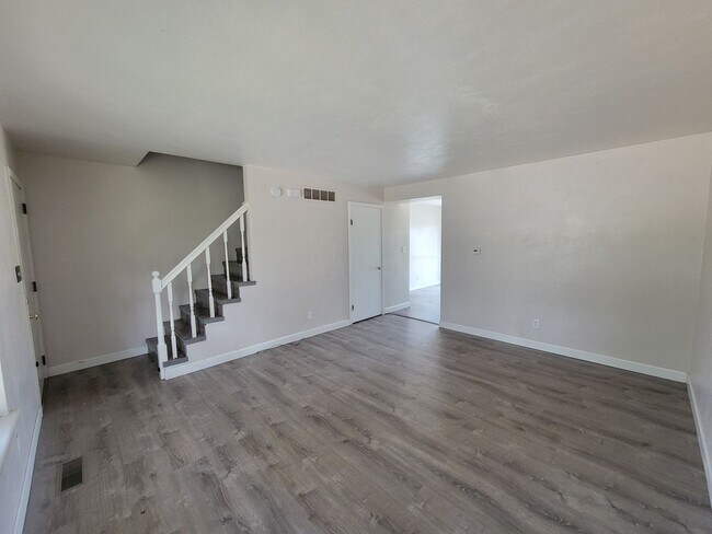 Photo - 1309 W Chestnut St